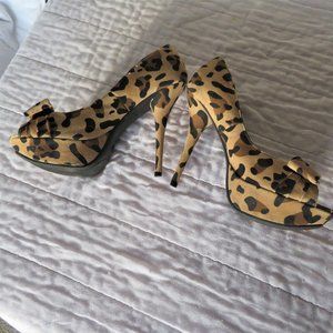 Women's Fusion Leopard Print Pumps